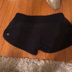 Lulelemon shorts size 4